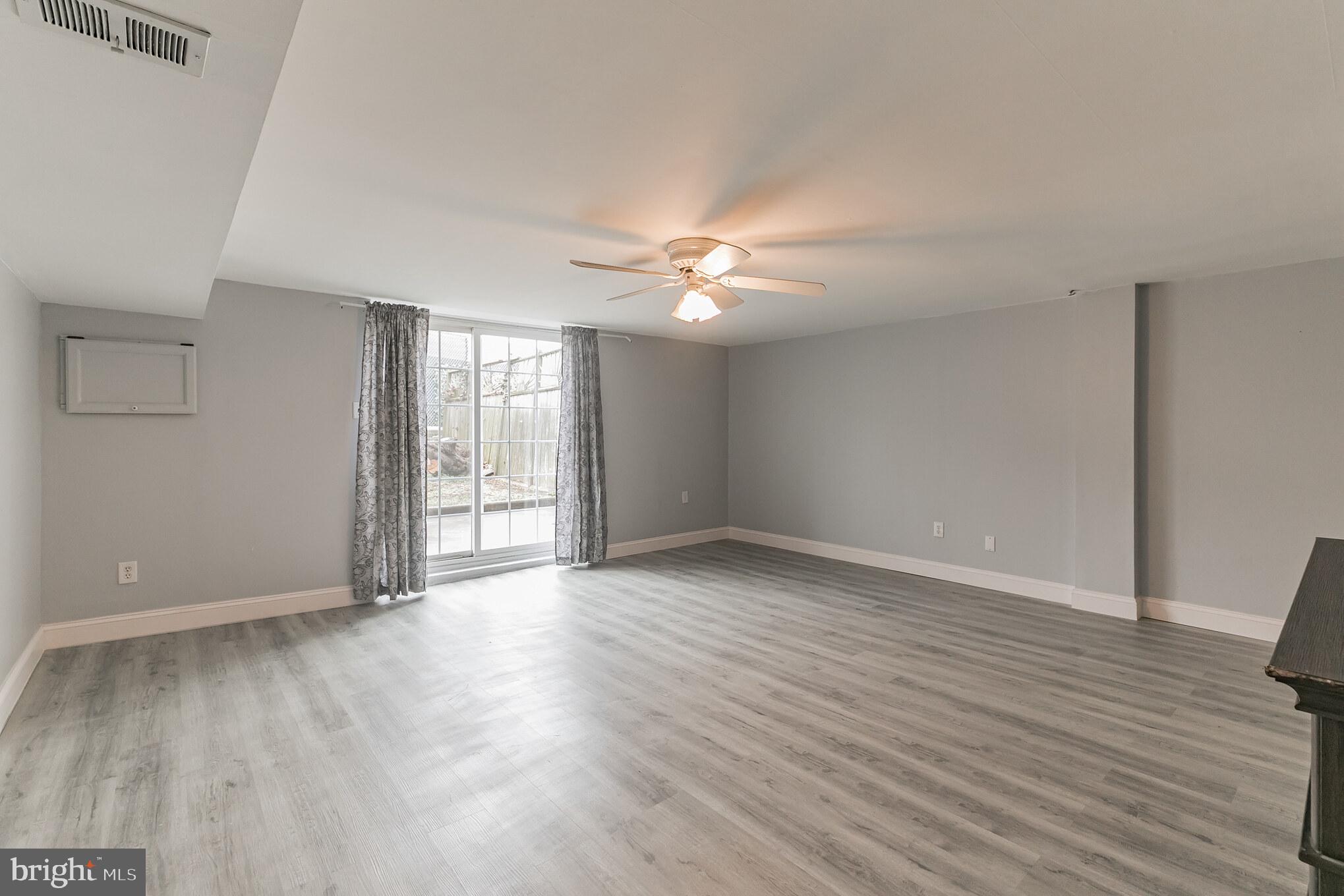 1821 Tomlinson Road Philadelphia, PA 19116 - Photo 27 of 35 Family Room