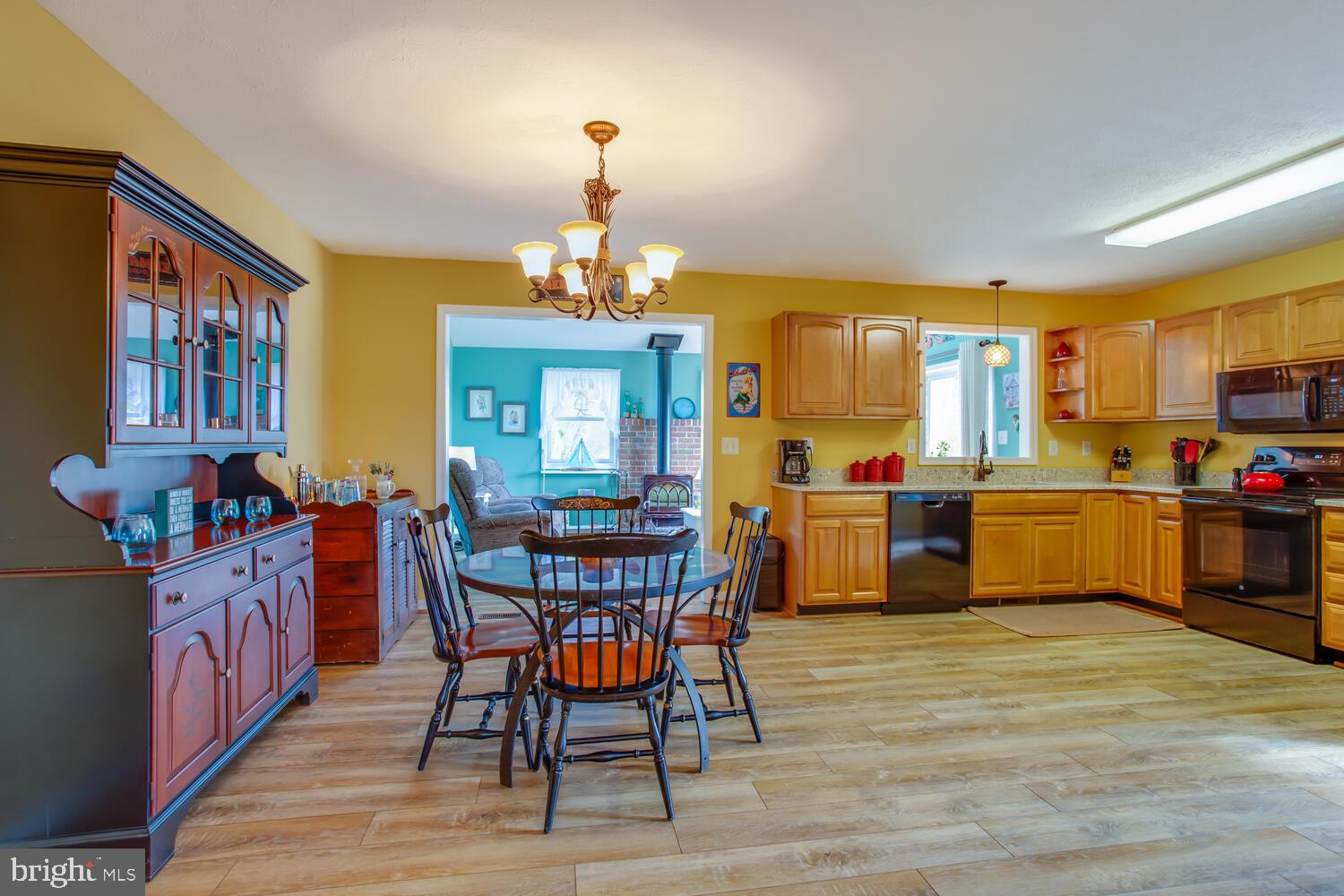 16188 Calvert Creek Lane Ridge, MD 20680 - Photo 10 of 37 Large kitchen