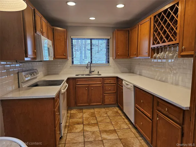 $3,150 | 03-3 Briarcliff Drive South, Unit 36, Ossining, NY 10562