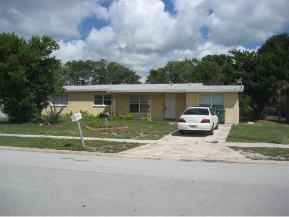 1314 South Stetson Cocoa, FL 32922 - Photo 1 of 7 Primary Photo
