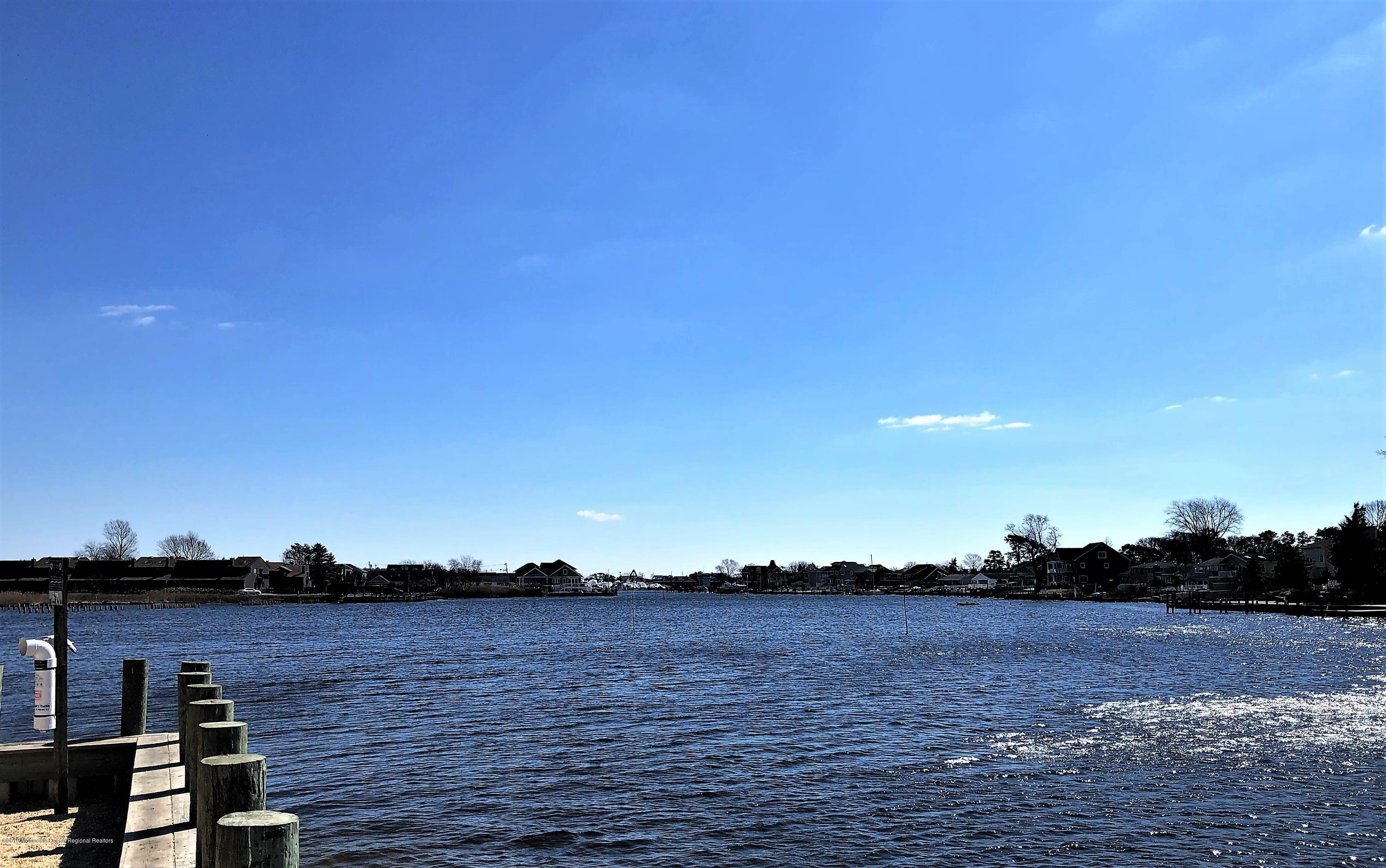 1608 Dorsett Dock Road Point Pleasant, NJ 08742 - Photo 28 of 31 IMG_2623 (3)