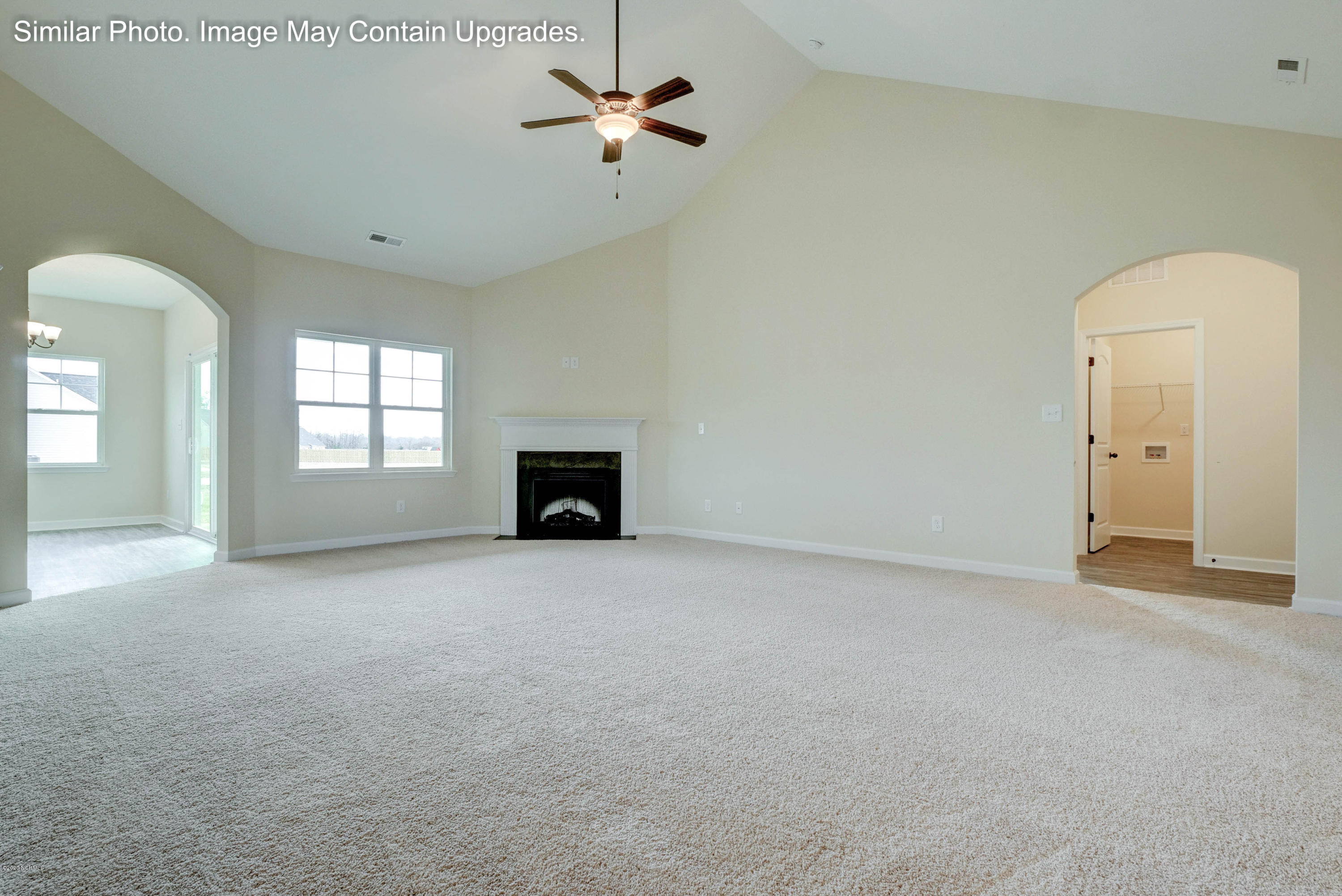 117 Barnhouse Road Jacksonville, NC 28546 - Photo 6 of 28 Living Room