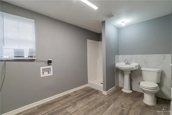 $210,000 | 501 West Iowa Avenue, Harlingen, TX 78552