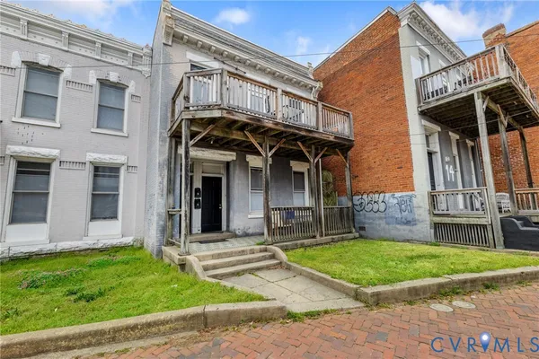 $1,100,000 | 16 South Harrison Street, Richmond, VA 23220