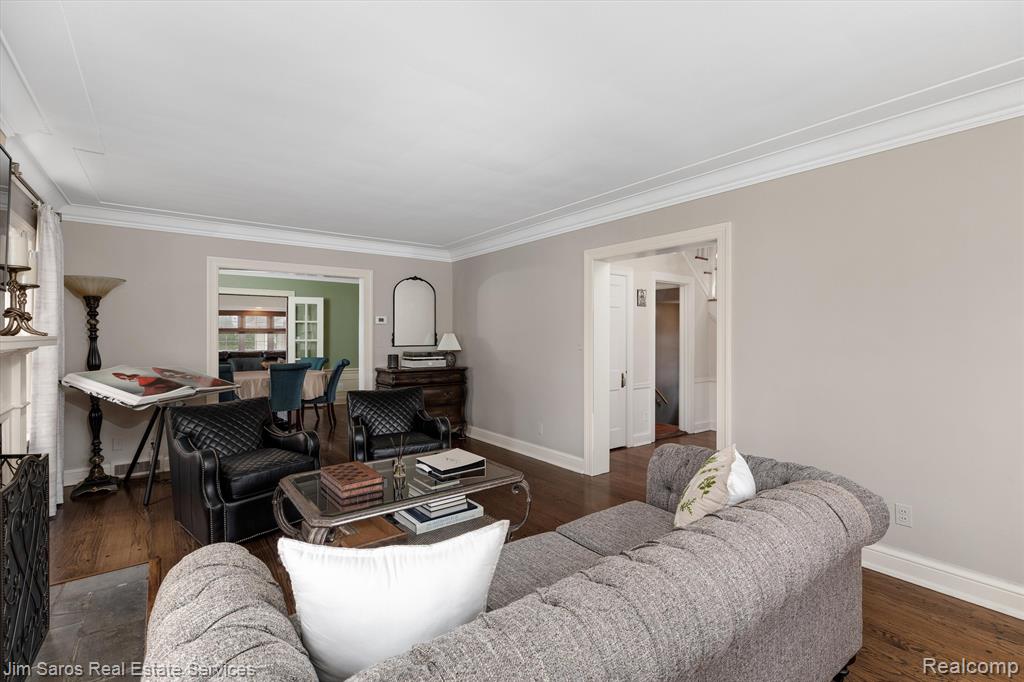 324 McMillan Road Grosse Pointe Farms, MI 48236 - Photo 4 of 40