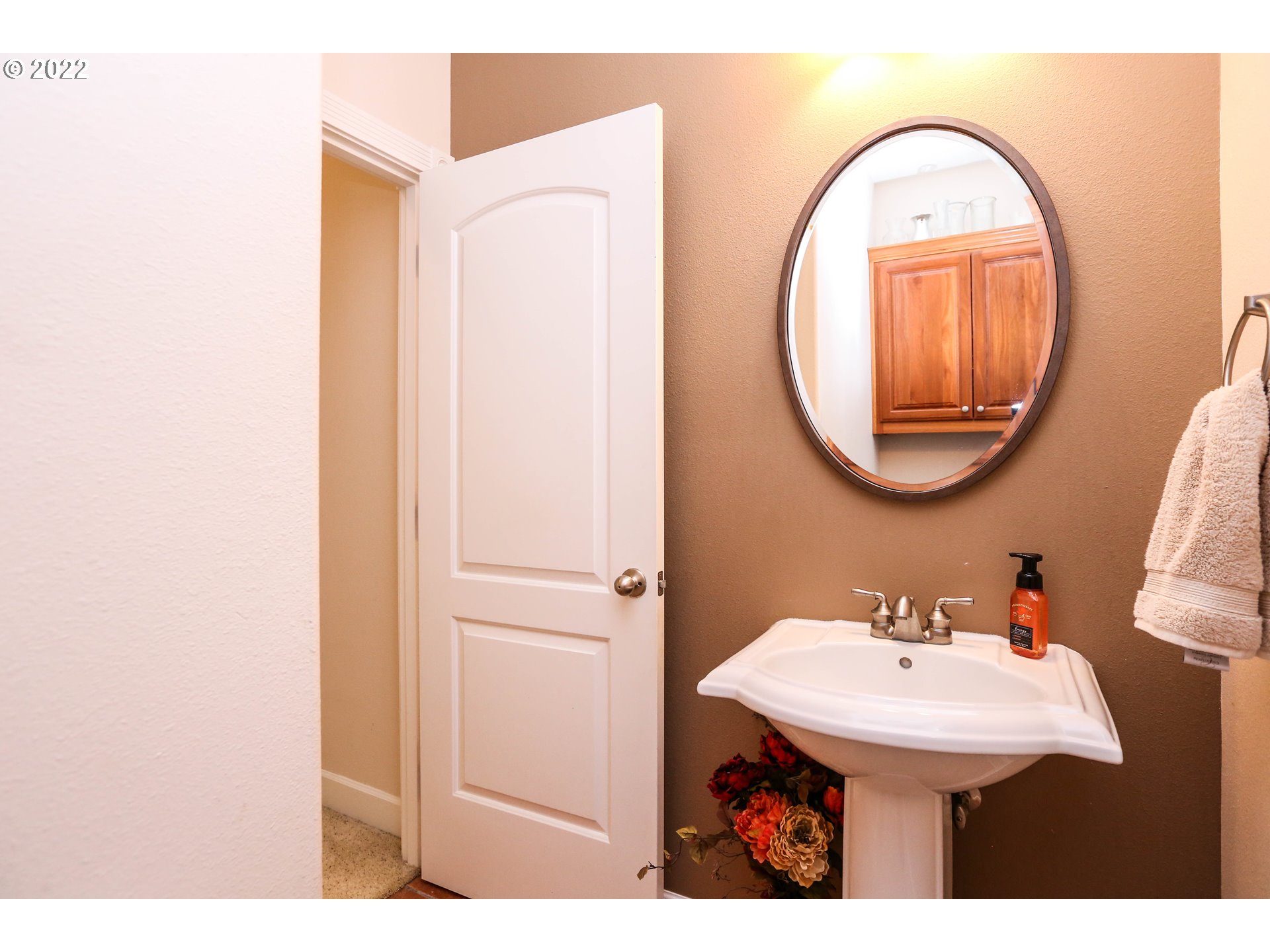 4516 Fox Hollow Road Eugene, OR 97405 - Photo 11 of 32 Gallery Image 11