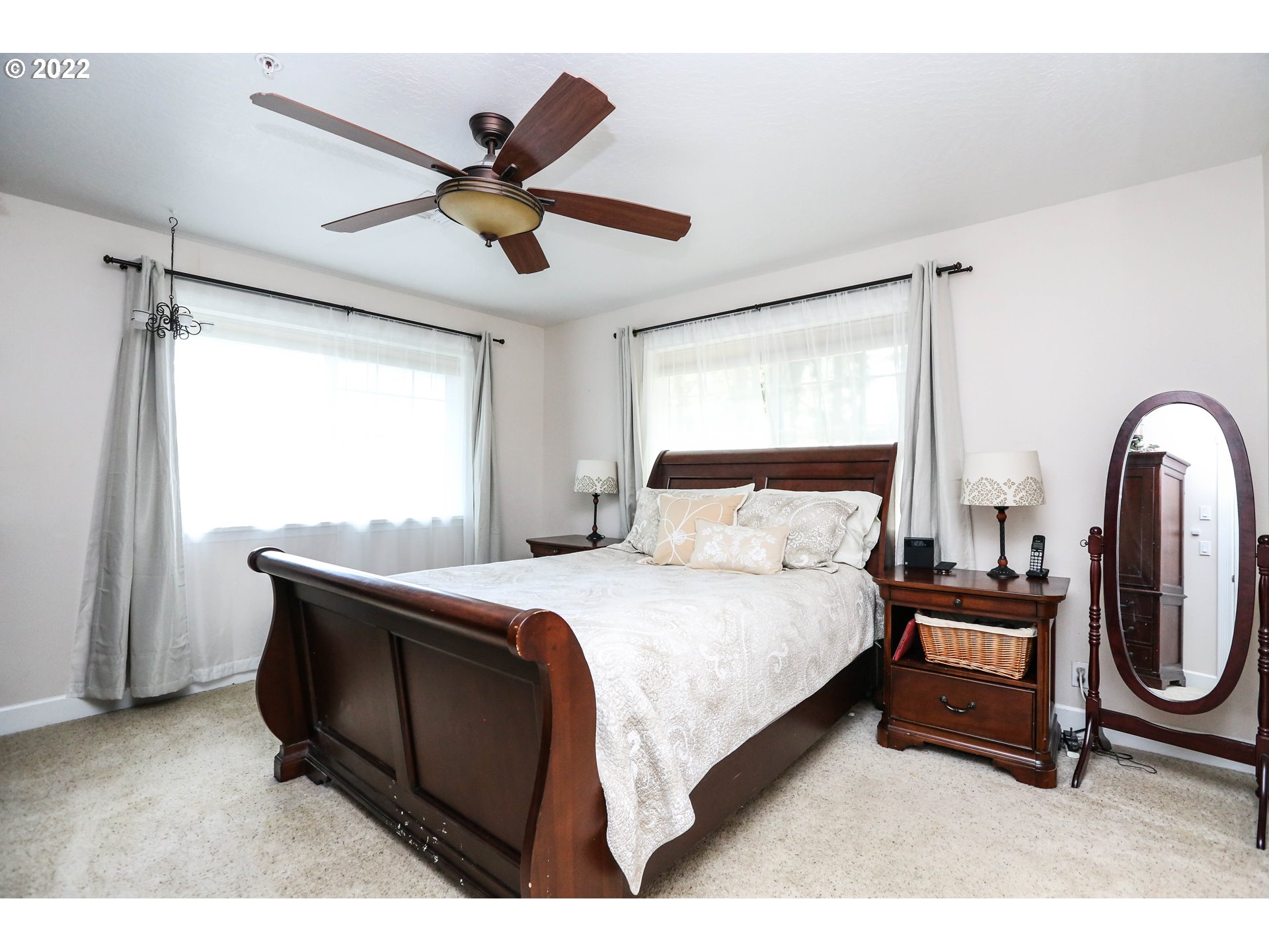 4516 Fox Hollow Road Eugene, OR 97405 - Photo 16 of 32 Gallery Image 16