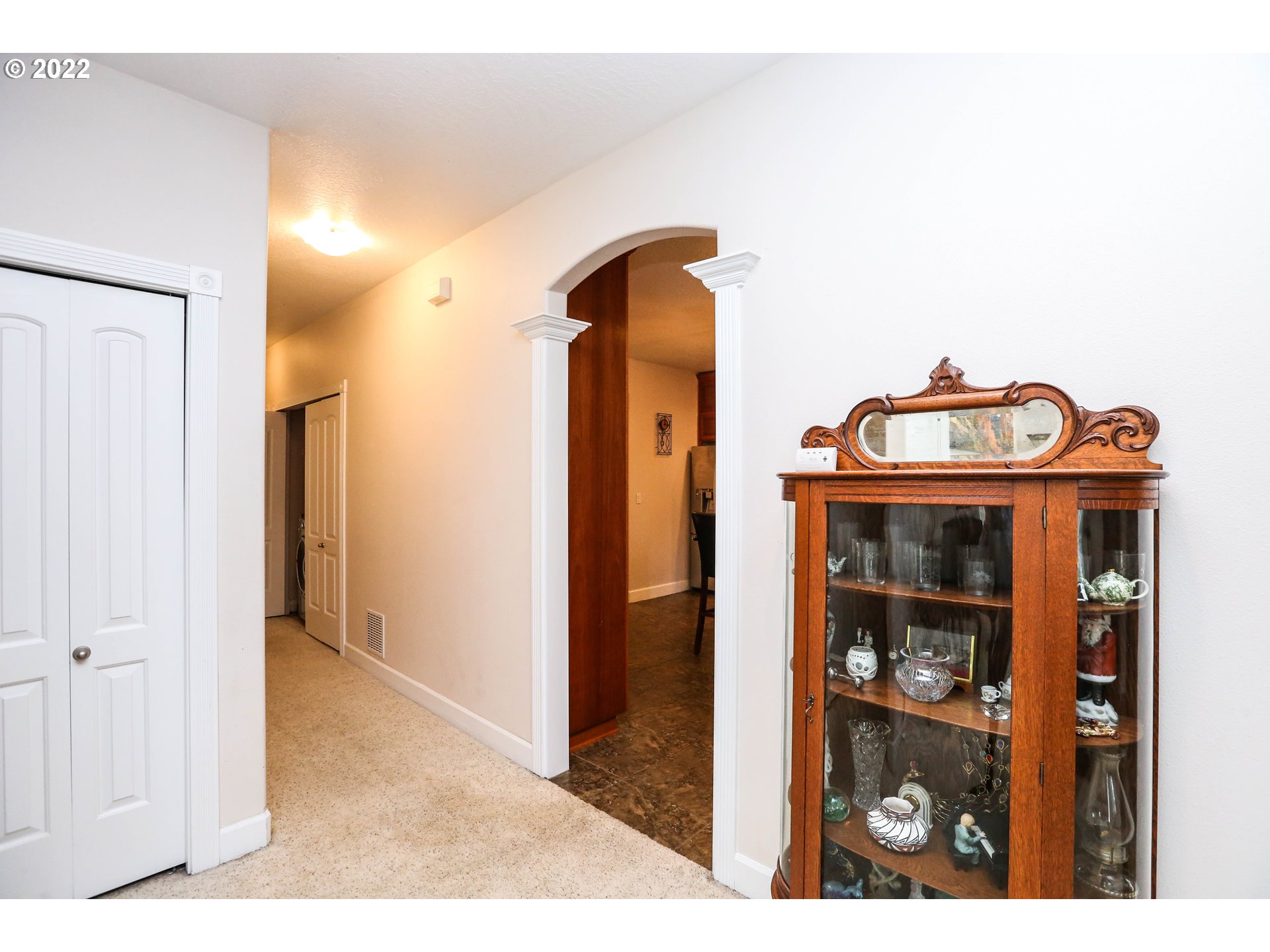 4516 Fox Hollow Road Eugene, OR 97405 - Photo 2 of 32 Gallery Image 2