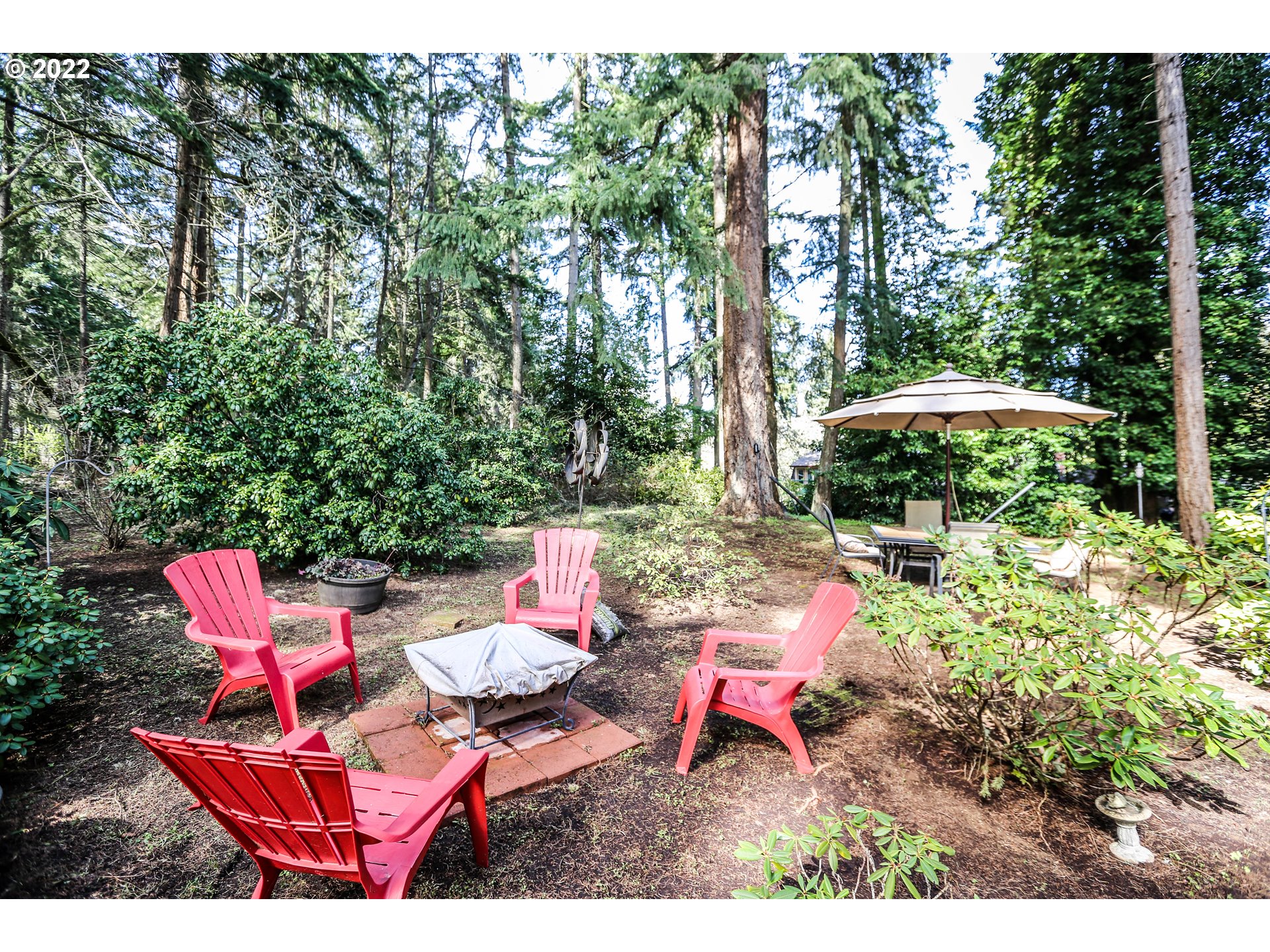 4516 Fox Hollow Road Eugene, OR 97405 - Photo 24 of 32 Gallery Image 24