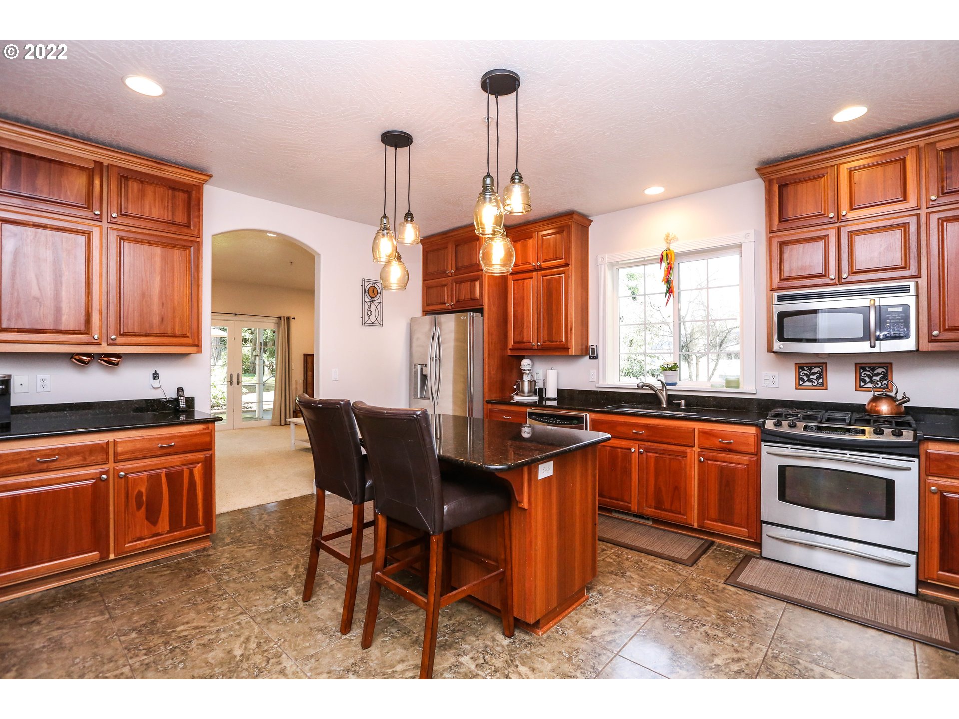4516 Fox Hollow Road Eugene, OR 97405 - Photo 4 of 32 Gallery Image 4