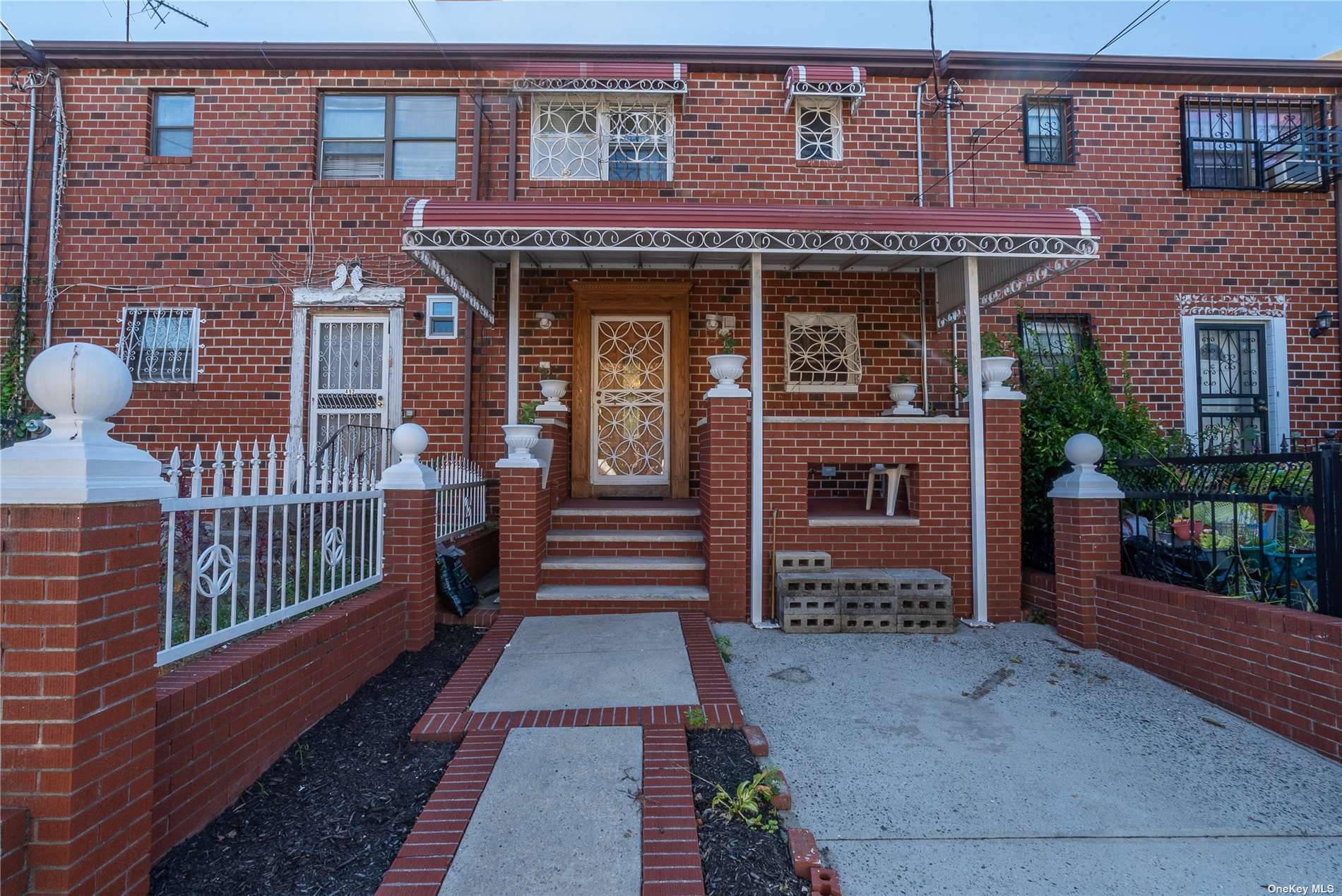 490 Ashford Street Compass