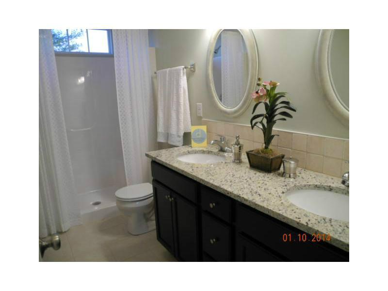 145 Julian Road Warwick, RI 02889 - Photo 14 of 15 Bathroom.