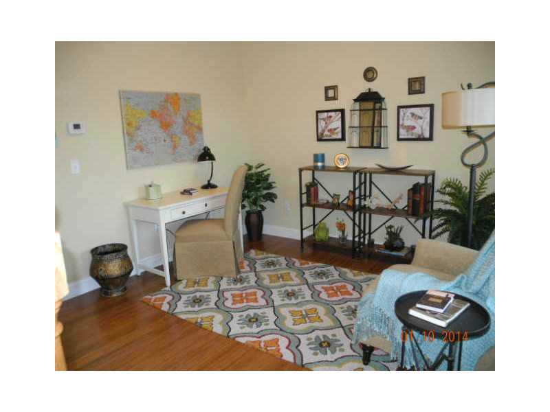 145 Julian Road Warwick, RI 02889 - Photo 9 of 15 Den/Family/Great Room.