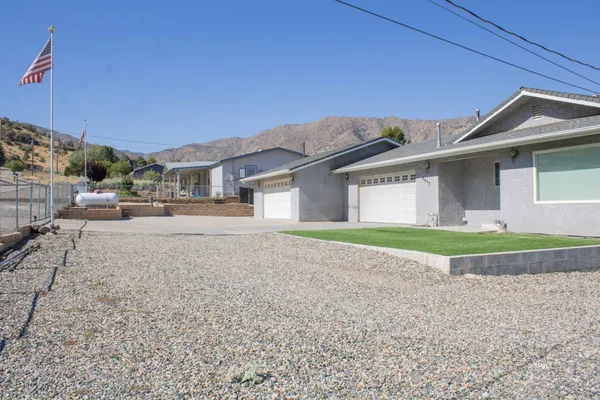 $319,000 | 3817 Piute Hill Road, Mountain Mesa, CA 93240