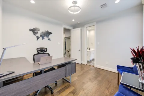 $735,000 | 419 Malone Street, Houston, TX 77007