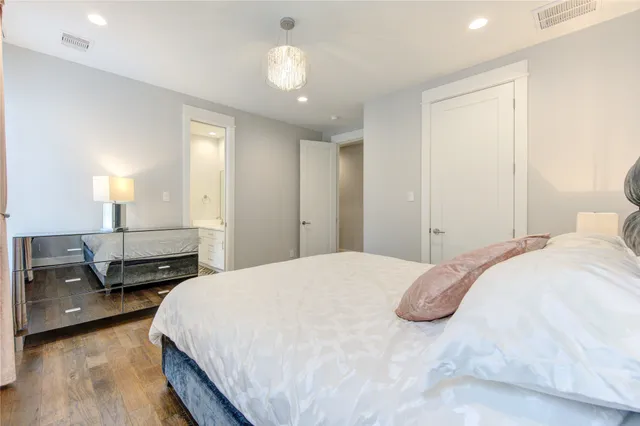 $735,000 | 419 Malone Street, Houston, TX 77007