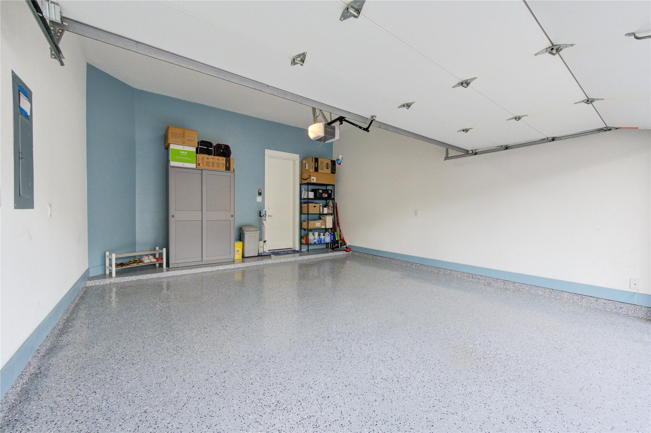 419 Malone Street Houston, TX 77007 - Photo 44 of 47 Spacious 2-car garage providing convenience, security, and ample storage.