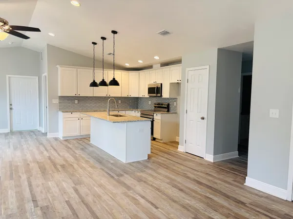 $325,000 | 305 Deloris Madison Drive, Midway, FL 32343