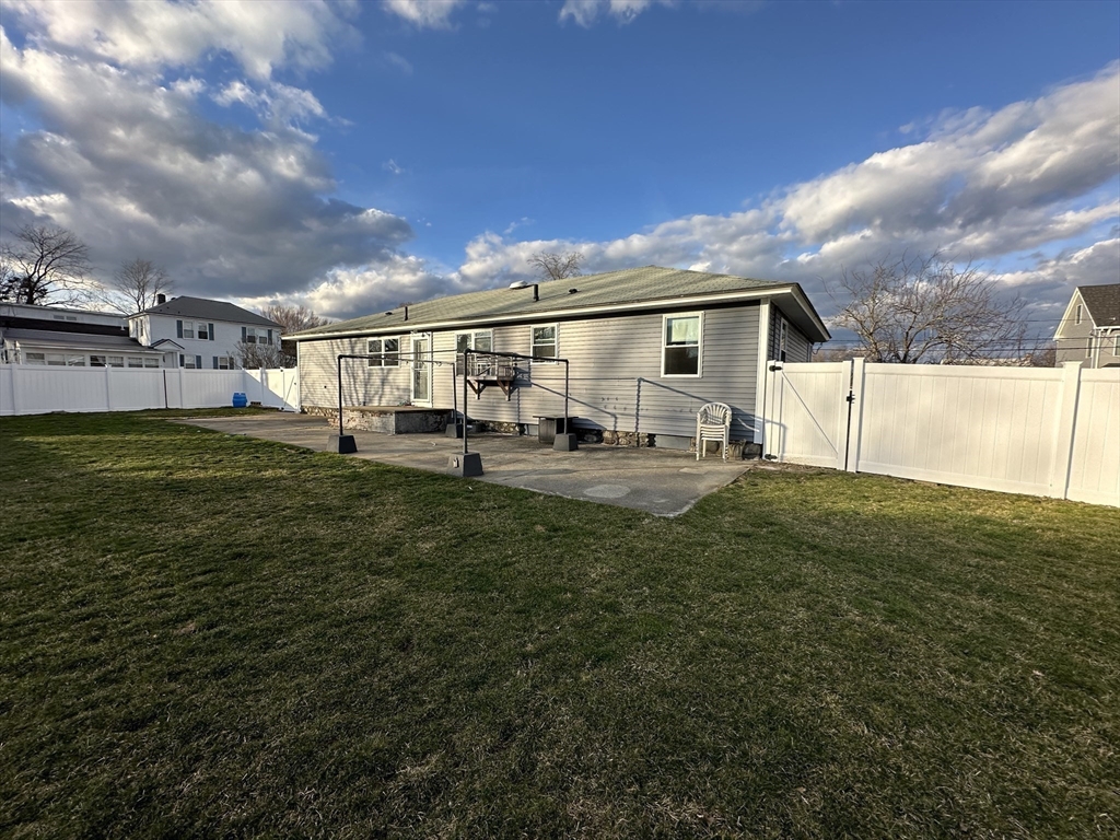 4 Booth Road Methuen, MA 01844 - Photo 6 of 23 Gallery Image 6