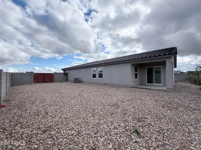 a view of a terrace with sky view