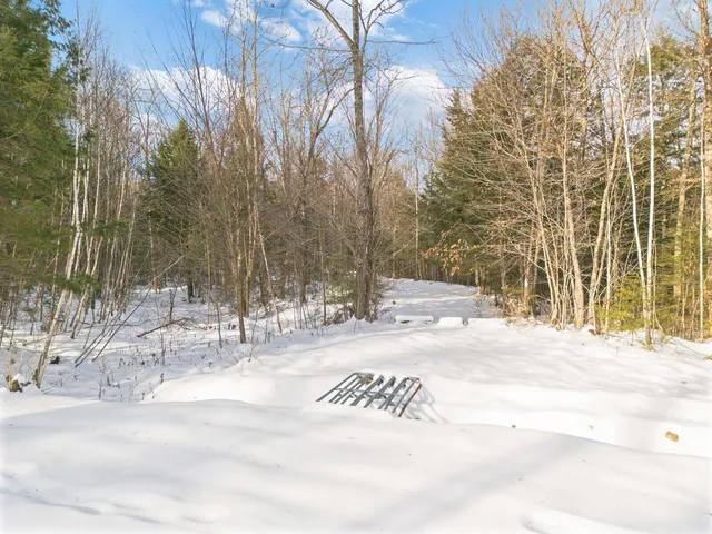 $398,500 | 61 Kincaid Lane, Smithfield, ME 04978