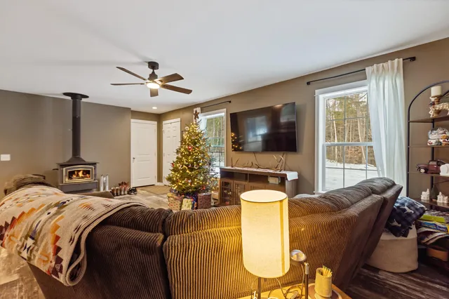 $398,500 | 61 Kincaid Lane, Smithfield, ME 04978