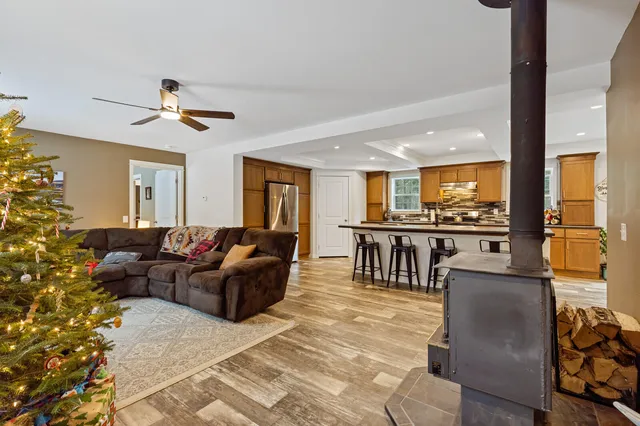 $398,500 | 61 Kincaid Lane, Smithfield, ME 04978