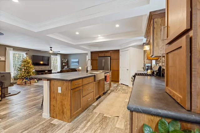 $398,500 | 61 Kincaid Lane, Smithfield, ME 04978