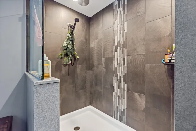 $398,500 | 61 Kincaid Lane, Smithfield, ME 04978