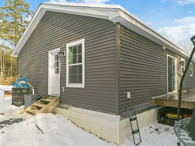 $398,500 | 61 Kincaid Lane, Smithfield, ME 04978