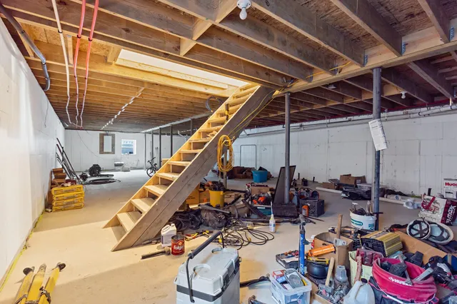 $398,500 | 61 Kincaid Lane, Smithfield, ME 04978