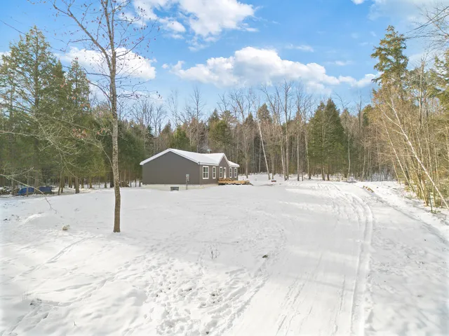 $398,500 | 61 Kincaid Lane, Smithfield, ME 04978