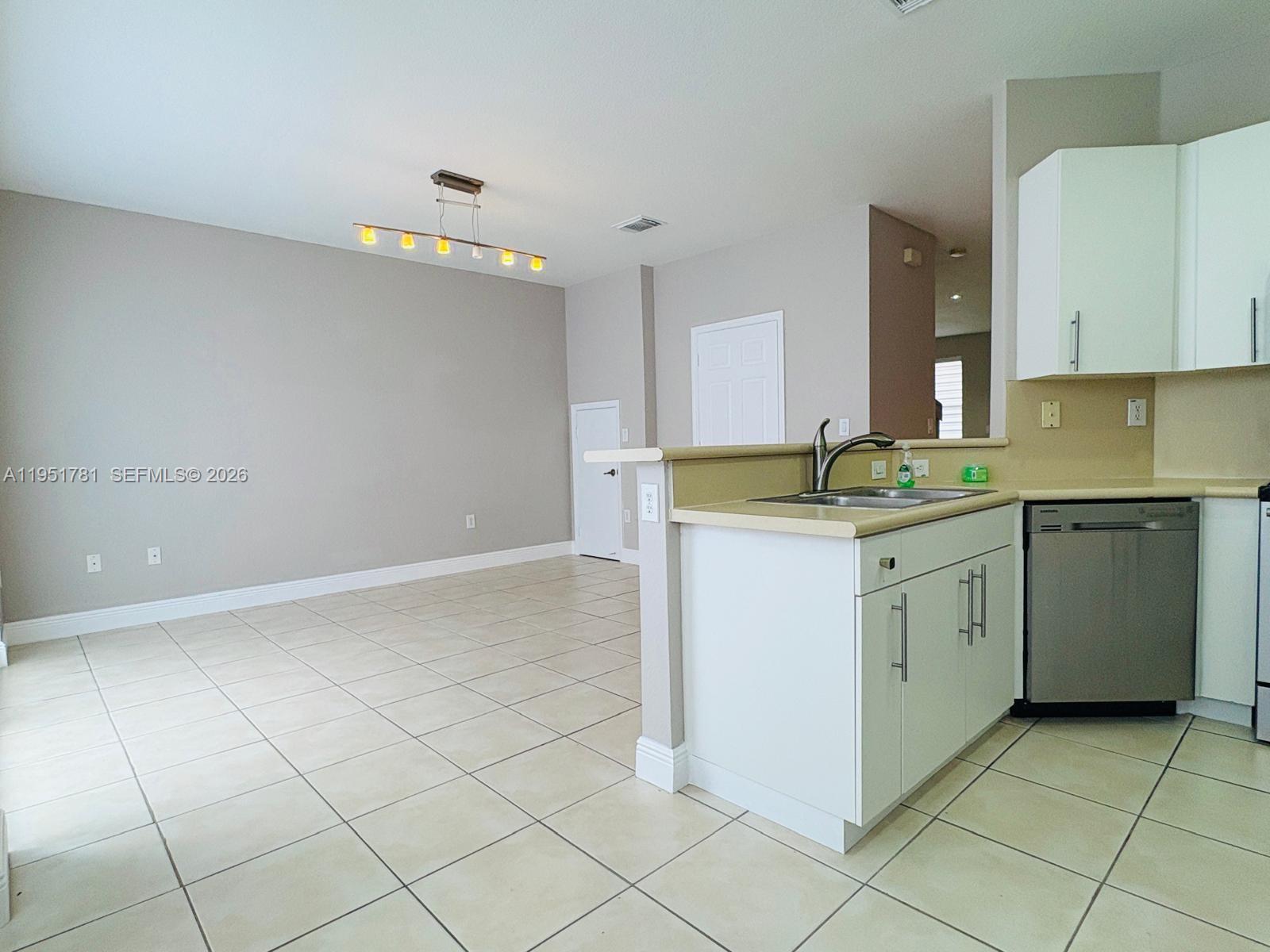 16603 Southwest 79th Terrace Miami, FL 33193 - Photo 15 of 70