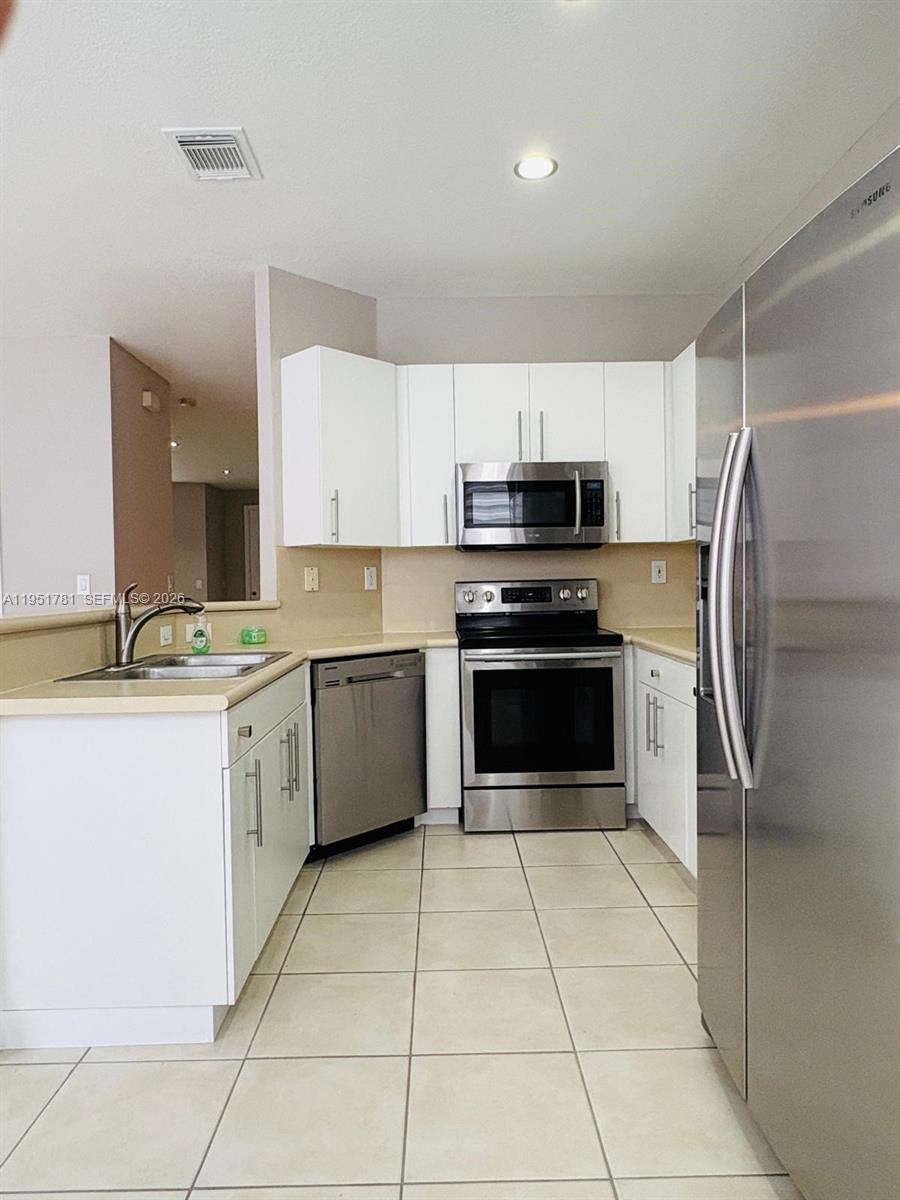 16603 Southwest 79th Terrace Miami, FL 33193 - Photo 16 of 70