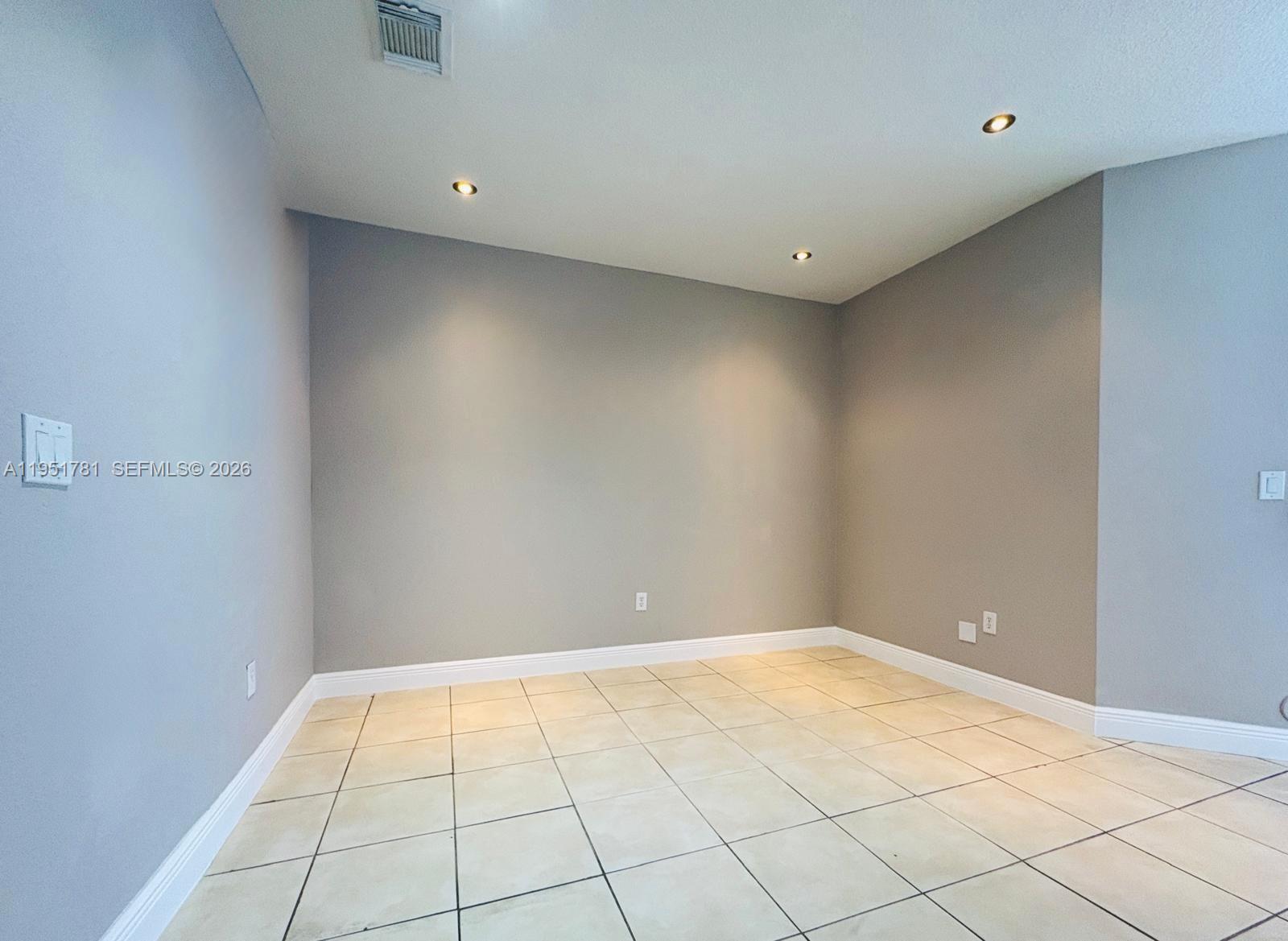 16603 Southwest 79th Terrace Miami, FL 33193 - Photo 10 of 70