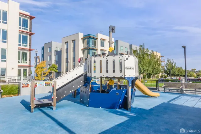 $575,000 | 52 Innes Court, Unit 308, San Francisco, CA 94124