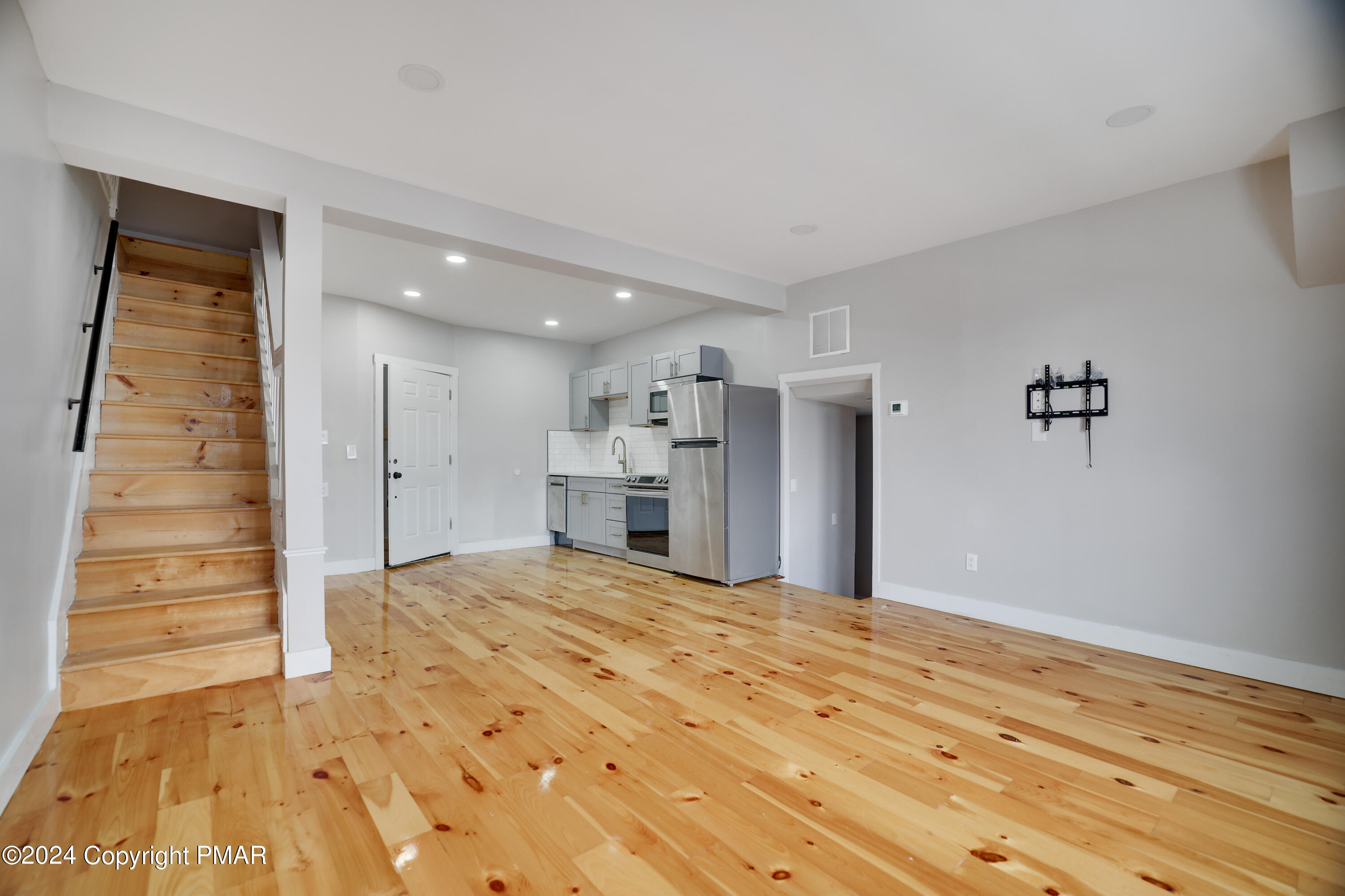 316 Main Street, Unit 1 Roaring Spring, PA 16673 - Photo 6 of 19 RBR53885