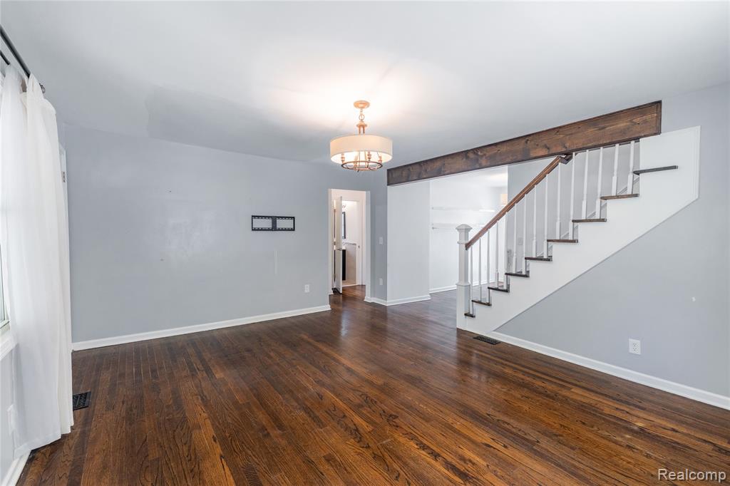 8729 Bellevue Road Grosse Ile, MI 48138 - Photo 5 of 32