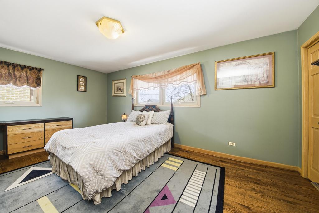 313 North Dee Road Park Ridge, IL 60068 - Photo 11 of 21