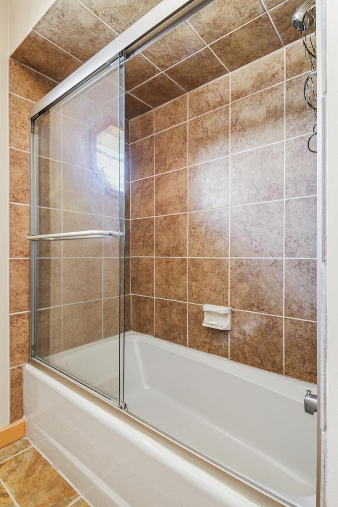 313 North Dee Road Park Ridge, IL 60068 - Photo 19 of 21