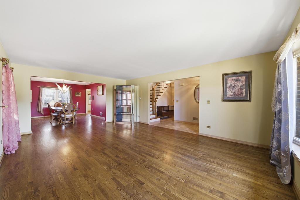 313 North Dee Road Park Ridge, IL 60068 - Photo 6 of 21