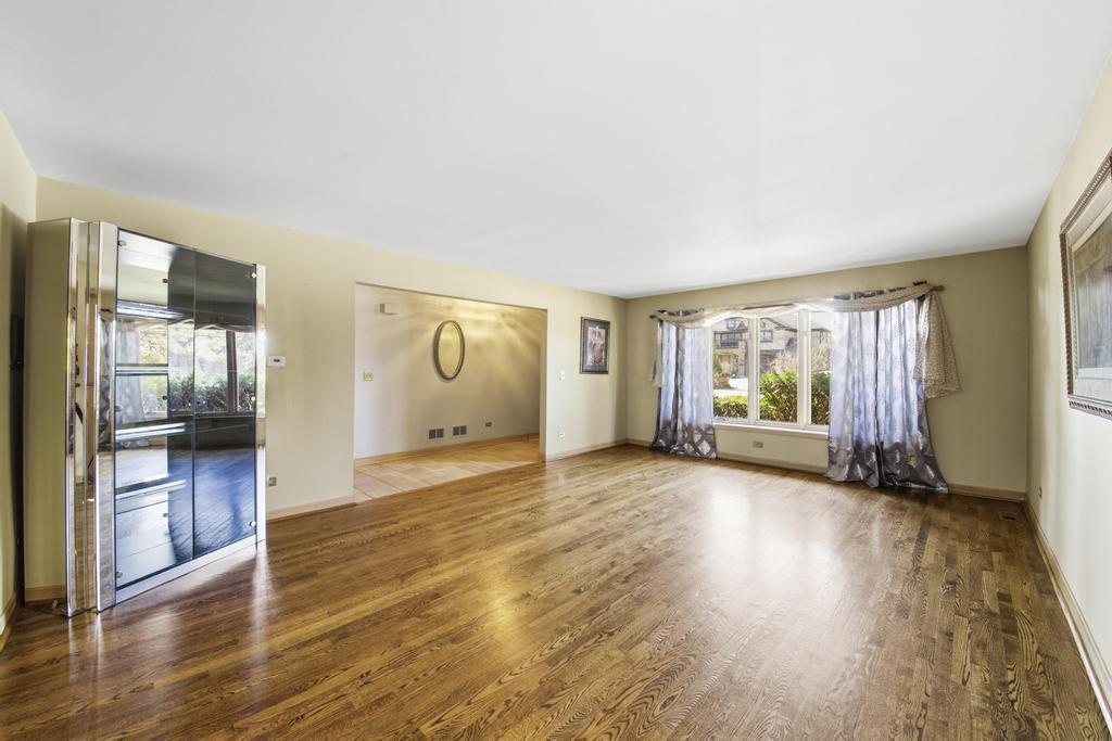 313 North Dee Road Park Ridge, IL 60068 - Photo 7 of 21