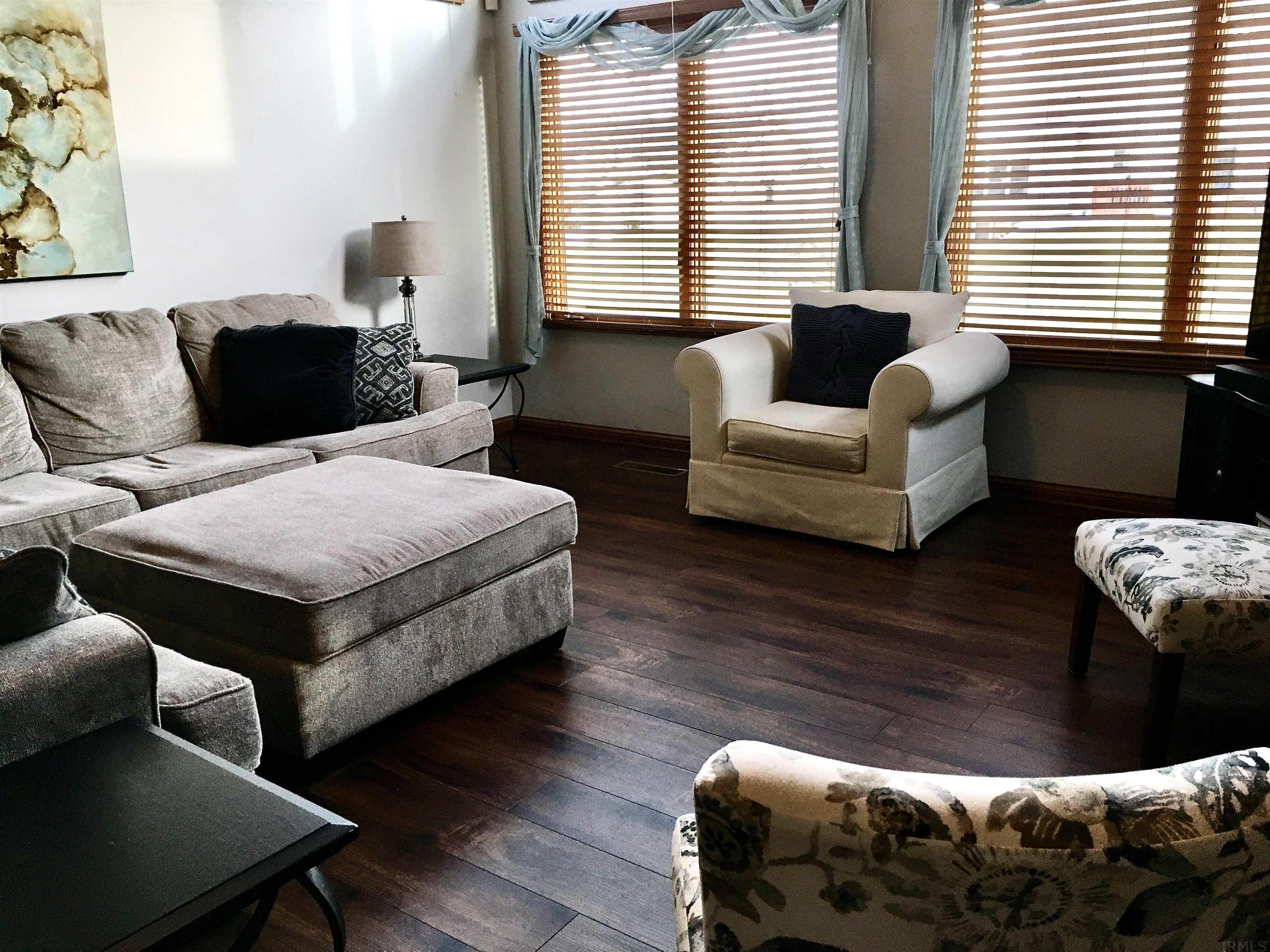 2115 Point Wood Road Fort Wayne, IN 46818 - Photo 8 of 36