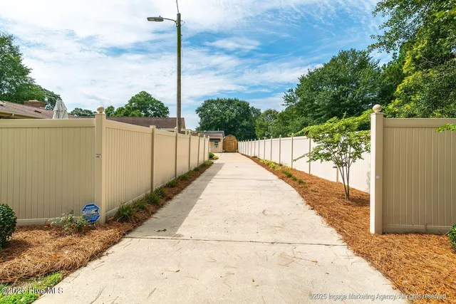 $389,600 | 101 Edgemont Drive, Snow Hill, NC 28580