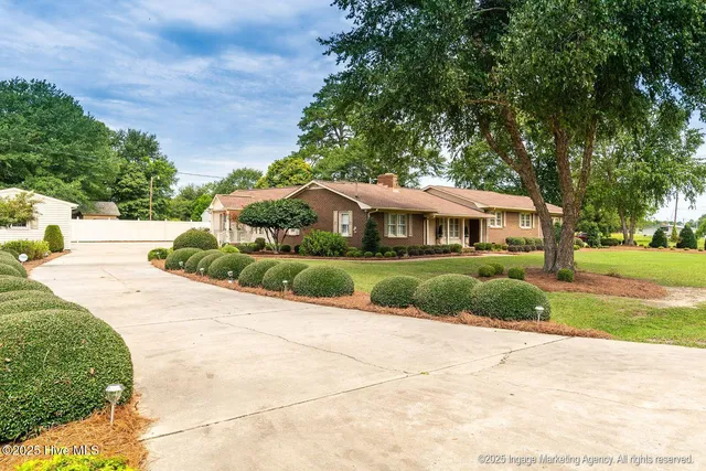 $389,600 | 101 Edgemont Drive, Snow Hill, NC 28580