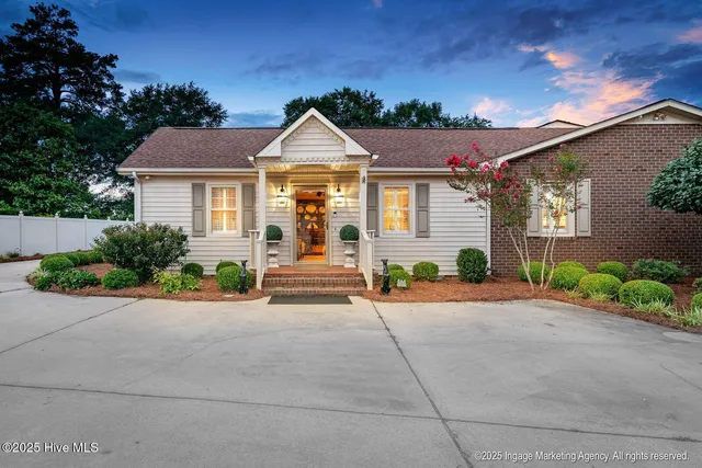 $389,600 | 101 Edgemont Drive, Snow Hill, NC 28580