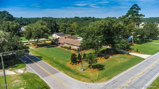 $389,600 | 101 Edgemont Drive, Snow Hill, NC 28580