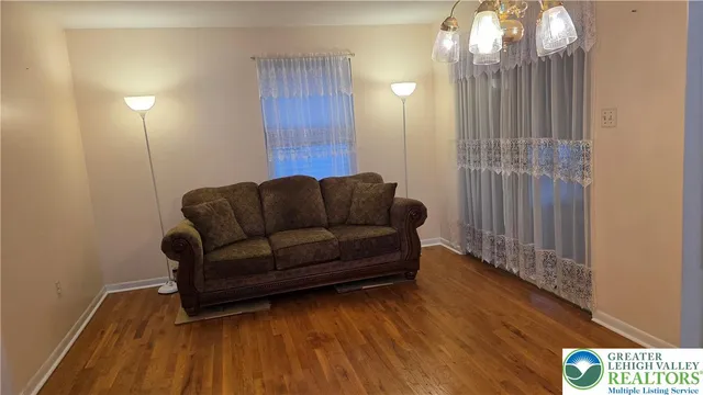 $319,850 | 127 East Lynnwood Street, Allentown, PA 18103