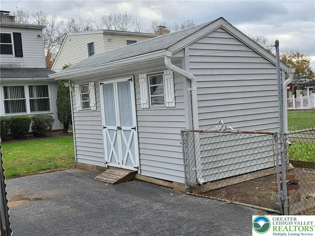 $319,850 | 127 East Lynnwood Street, Allentown, PA 18103