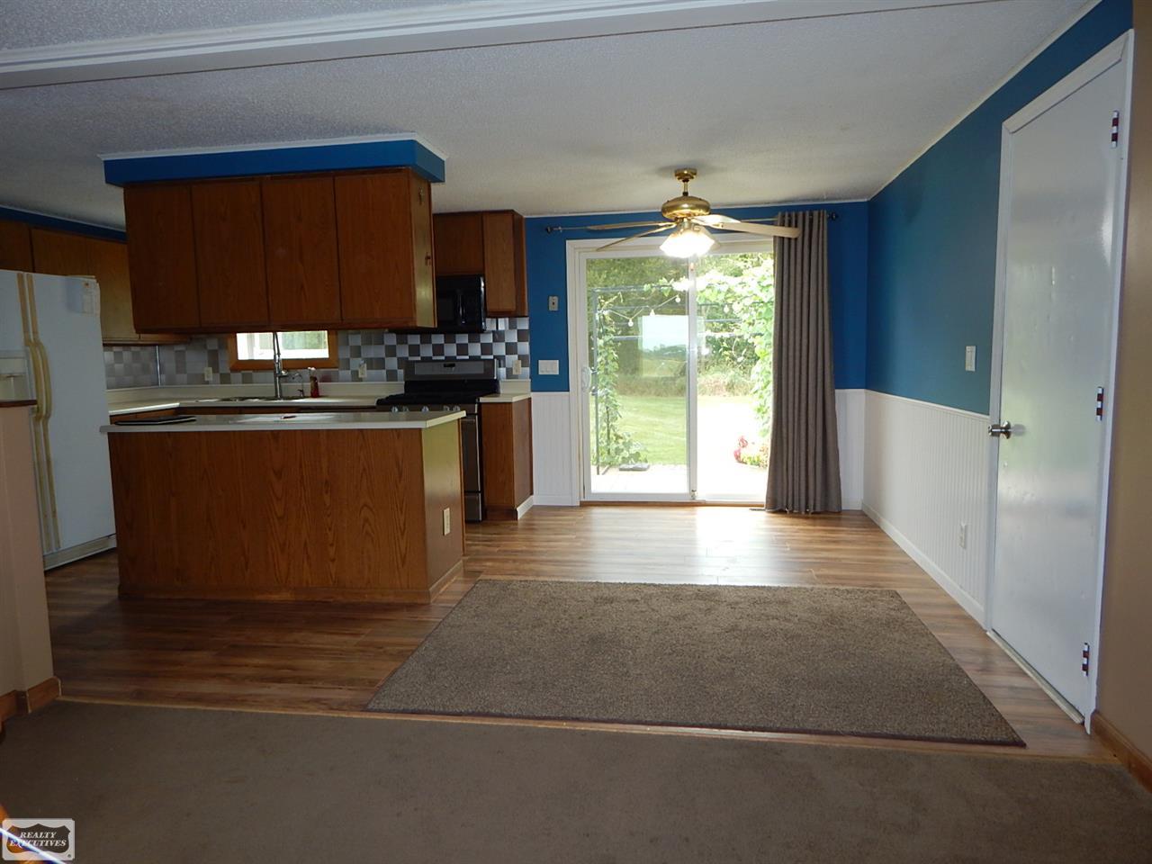 409 Stinson Road Memphis, MI 48041 - Photo 9 of 24